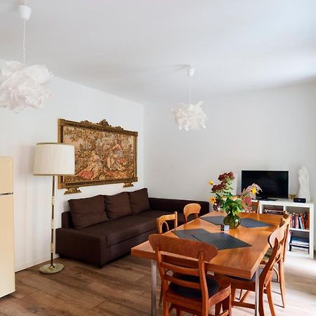 Beautiful And Cozy Remise For Up To 6 Guests Appartement Berlijn Buitenkant foto