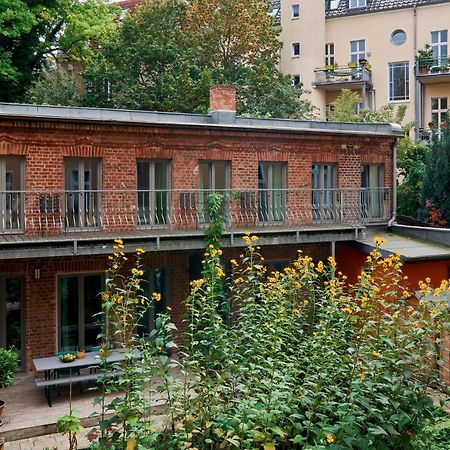 Beautiful And Cozy Remise For Up To 6 Guests Appartement Berlijn Buitenkant foto