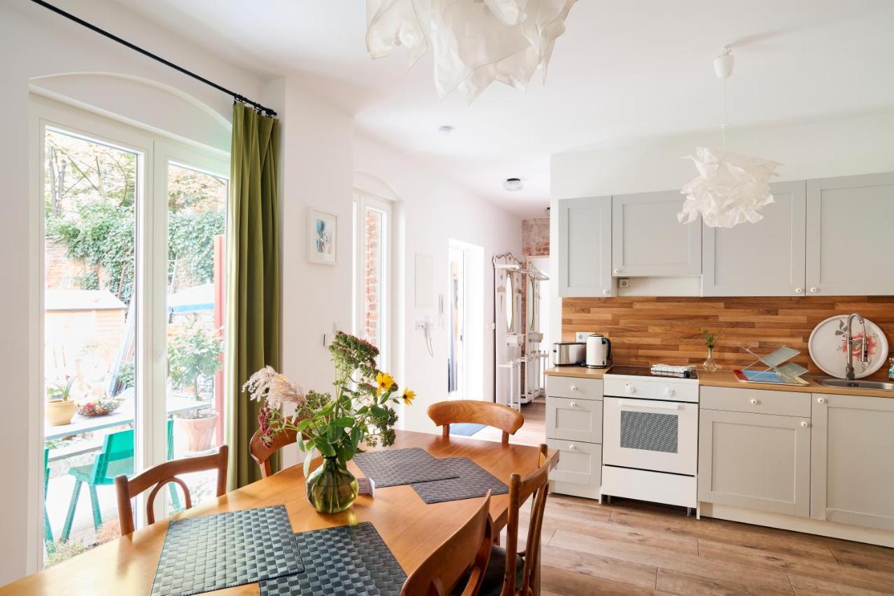 Beautiful And Cozy Remise For Up To 6 Guests Appartement Berlijn Buitenkant foto